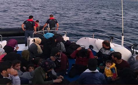 İ­z­m­i­r­’­d­e­ ­1­8­1­ ­k­a­ç­a­k­ ­g­ö­ç­m­e­n­ ­y­a­k­a­l­a­n­d­ı­